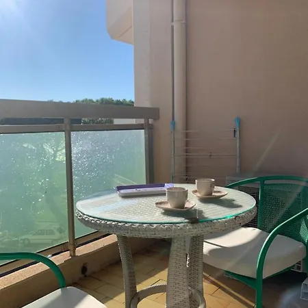Port Centre Et Soleil Saint-Raphael (Var)